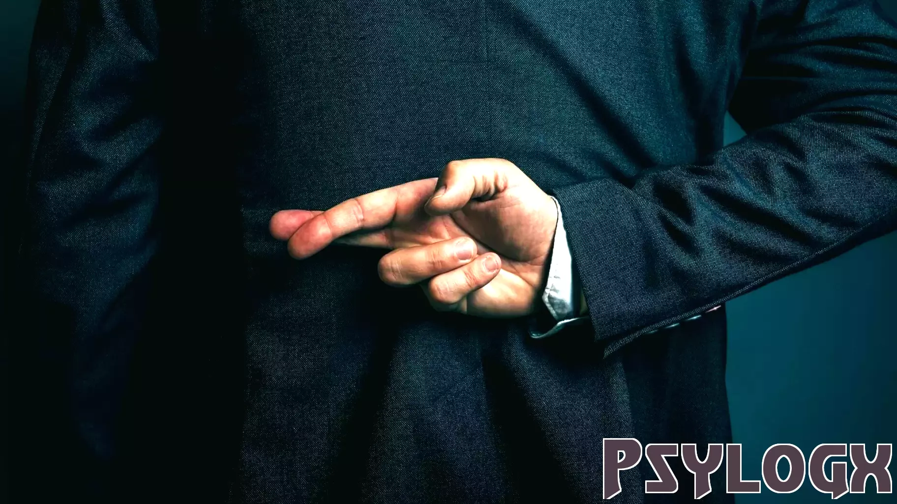 2 ‘Manipulative’ Habits That Actually Signal Intelligence, By A Psychologist